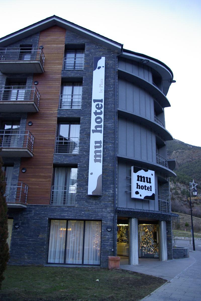 Hotel Mu La Cortinada Exterior photo