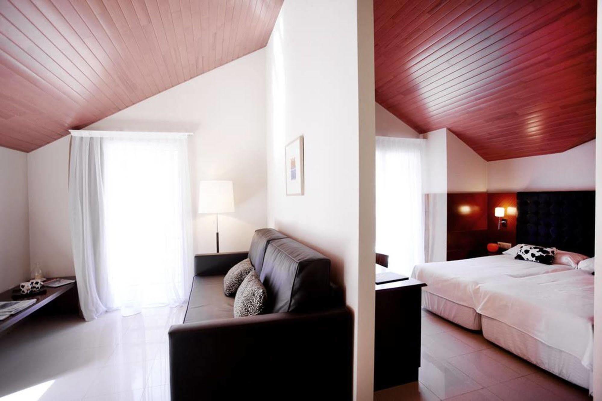 Hotel Mu La Cortinada Room photo